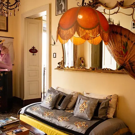 La Cot Bed & Breakfast 4*