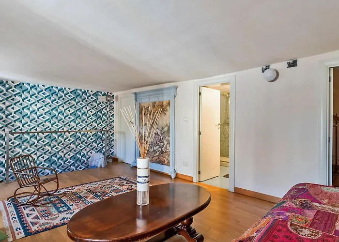 La Cot Bed & Breakfast 4*