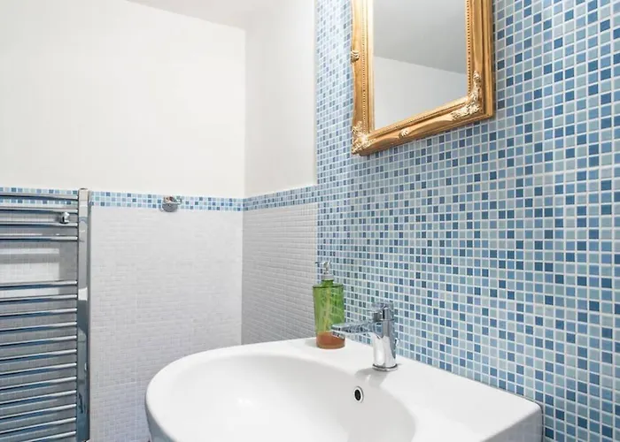 La Cot Bed & Breakfast